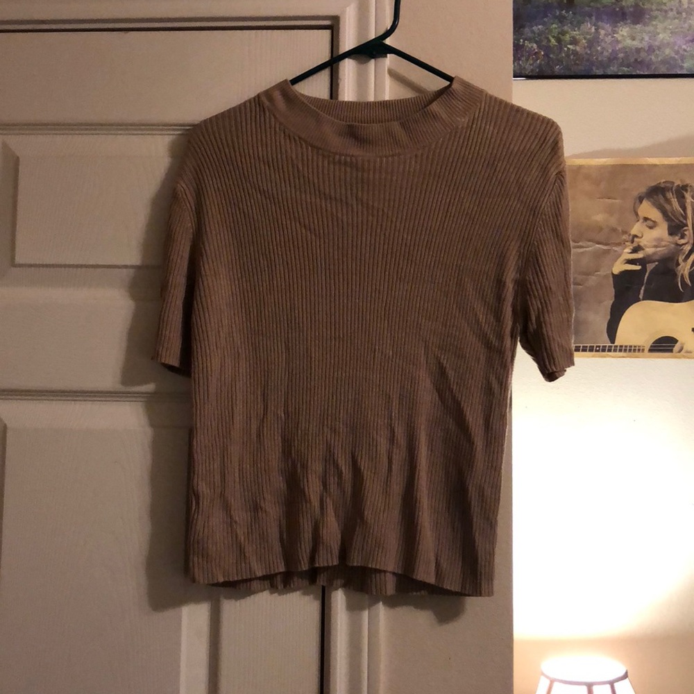 Cute ribbed shirt